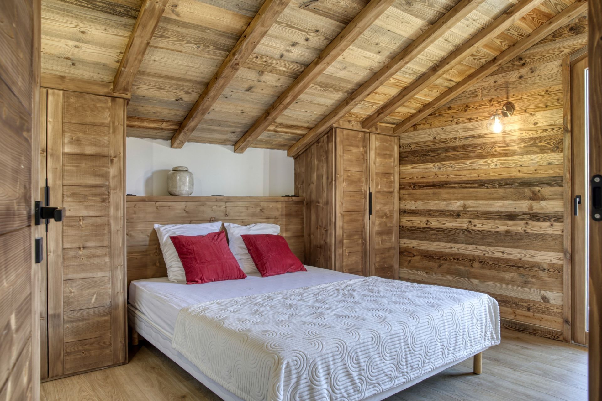 luxury chalet 7 Rooms for sale on MEGEVE (74120)