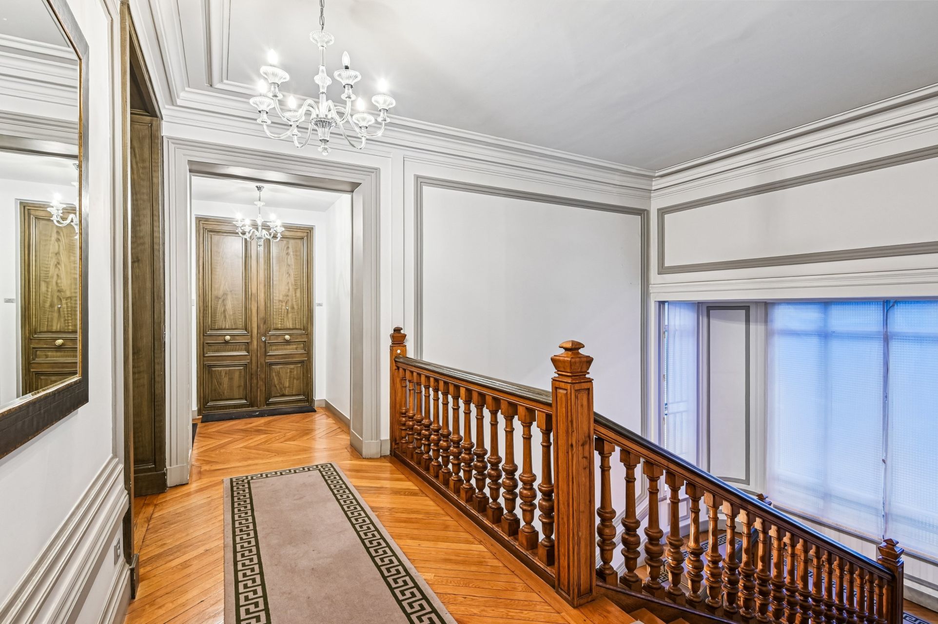 luxury apartment 5 Rooms for sale on PARIS (75016)