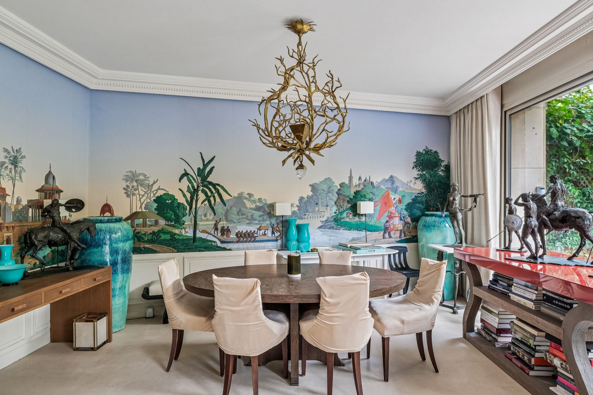 luxury apartment 5 Rooms for sale on NEUILLY SUR SEINE (92200)