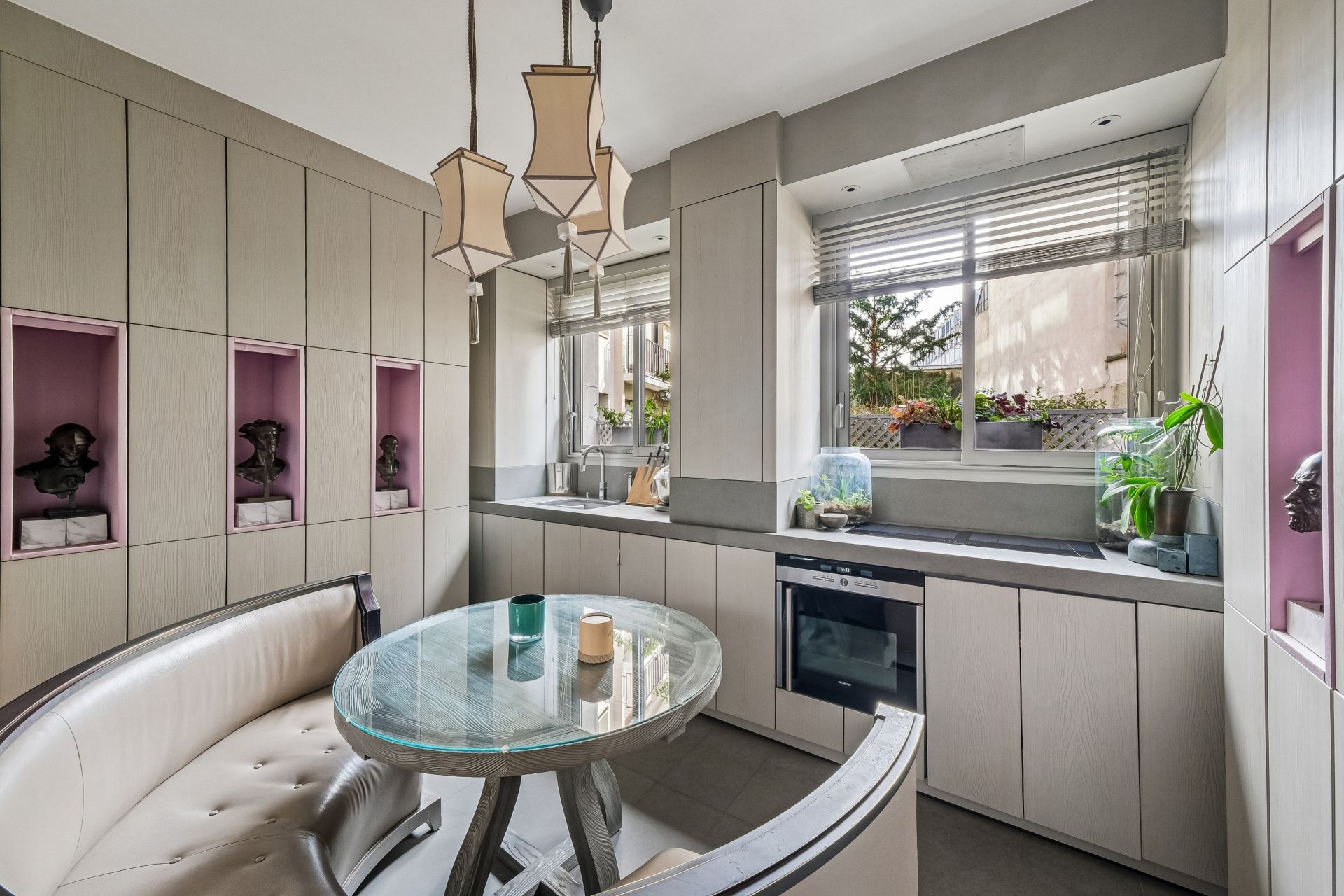 luxury apartment 5 Rooms for sale on NEUILLY SUR SEINE (92200)