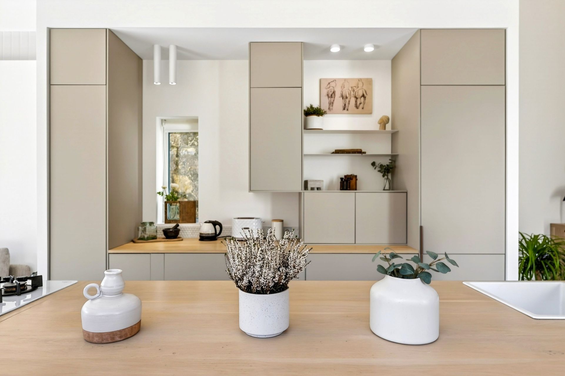 luxury house 2 Rooms for sale on GONFARON (83590)