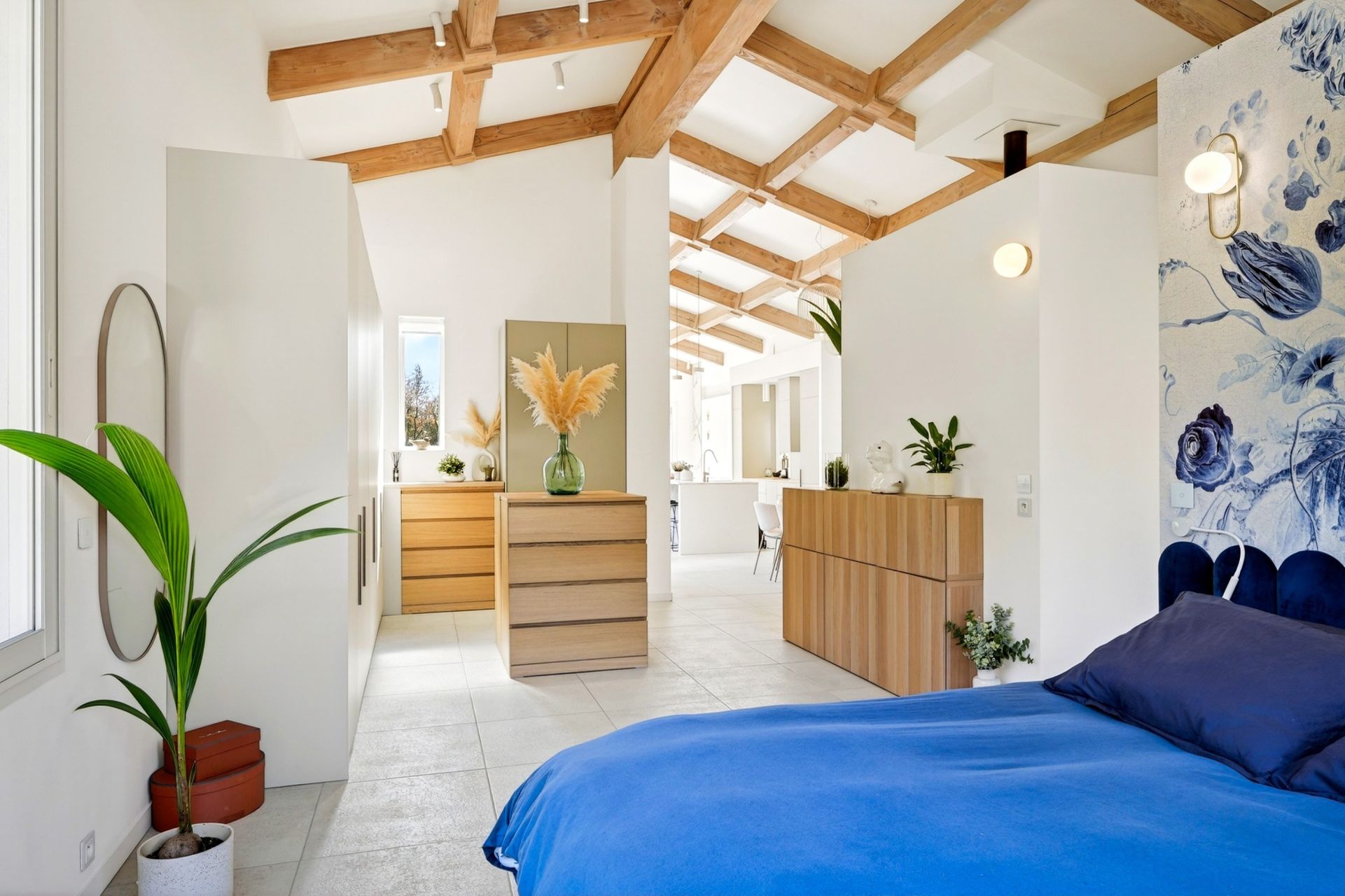 luxury house 2 Rooms for sale on GONFARON (83590)