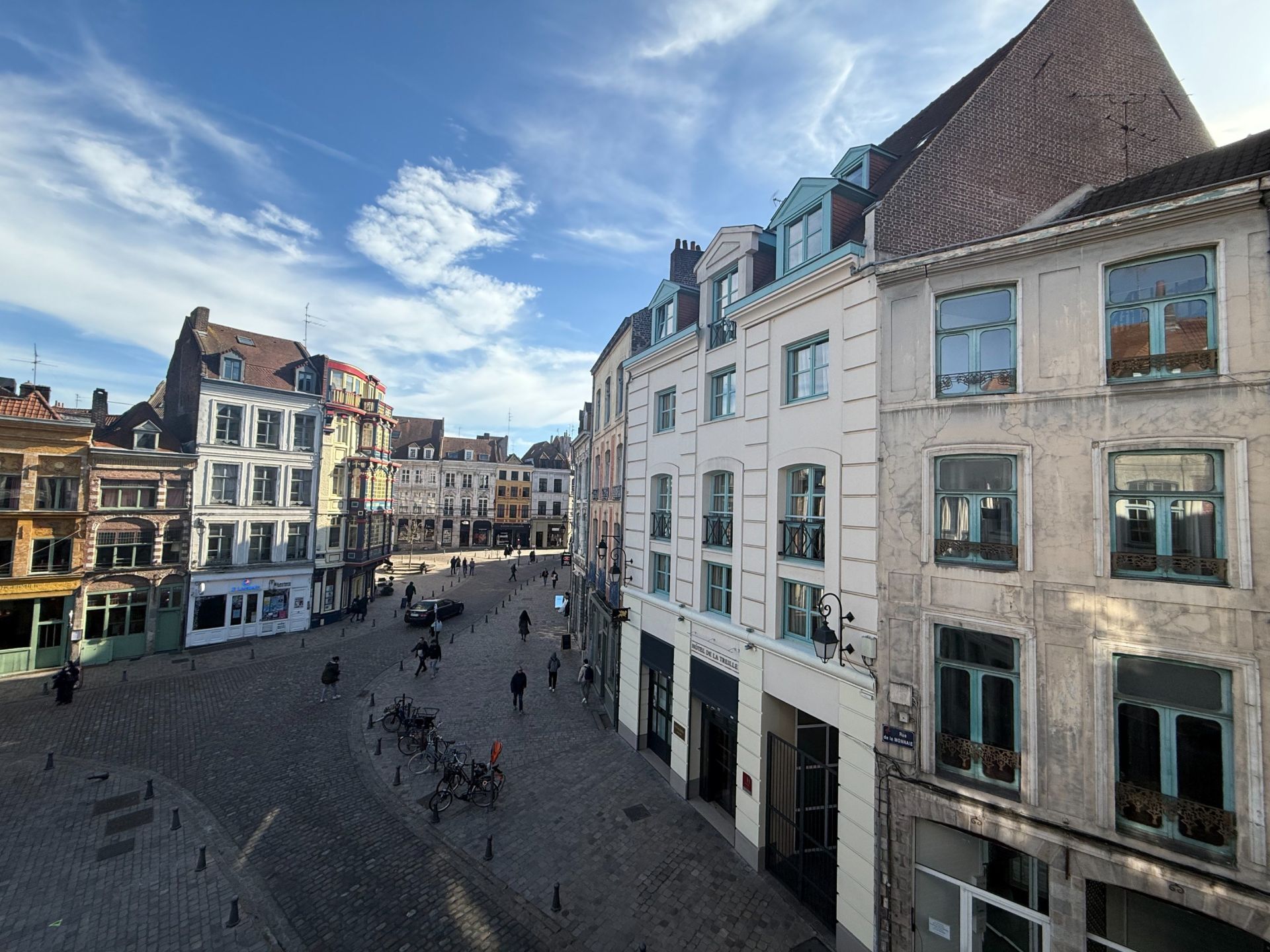 luxury apartment 3 Rooms for rent on LILLE (59000)