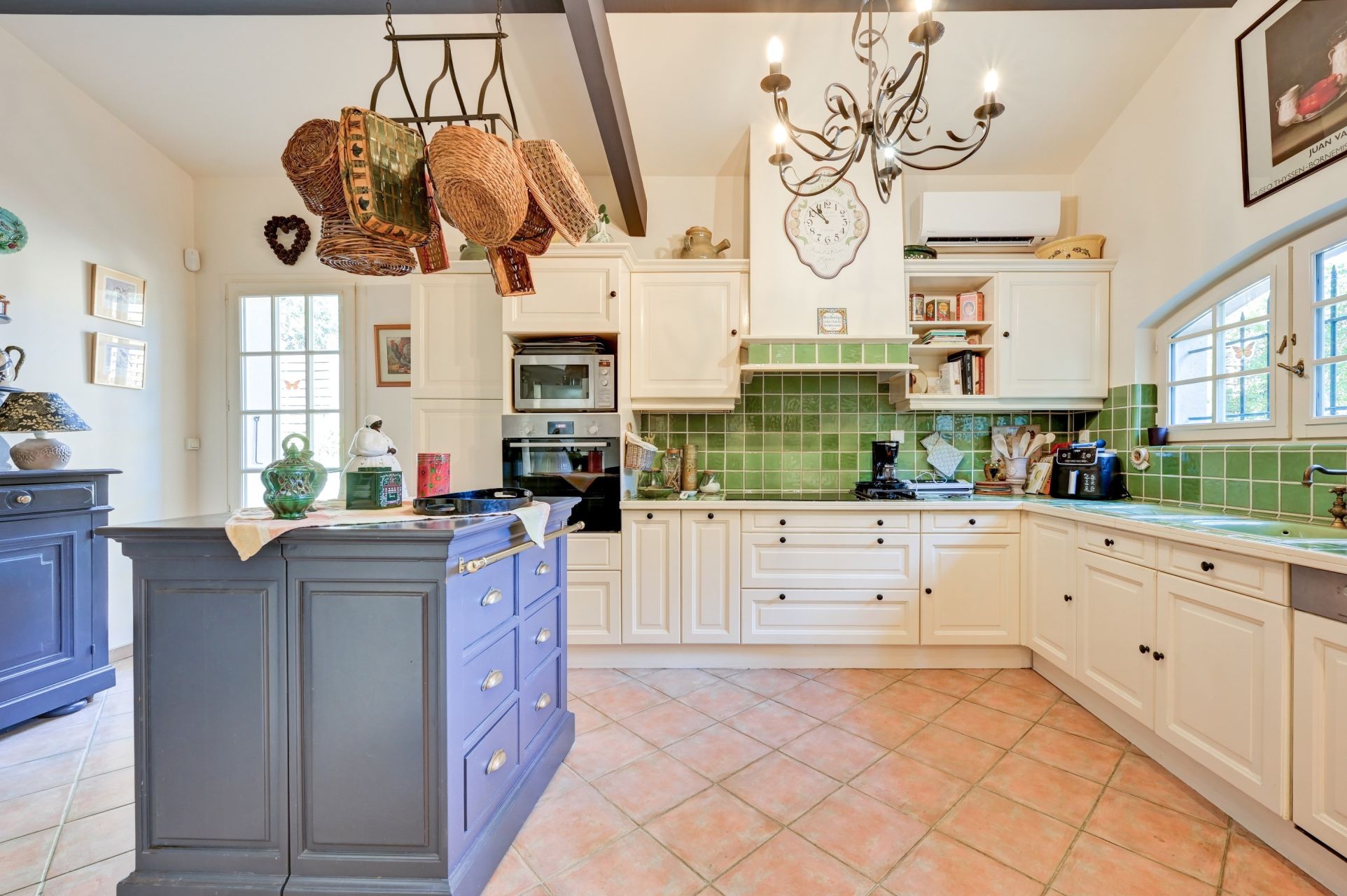 maison de luxe 8 Pièces en vente sur ST MARC JAUMEGARDE (13100)