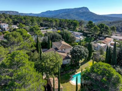Vente Maison de luxe Saint-Marc-Jaumegarde 8&nbsp;Pièces 300&nbsp;m²