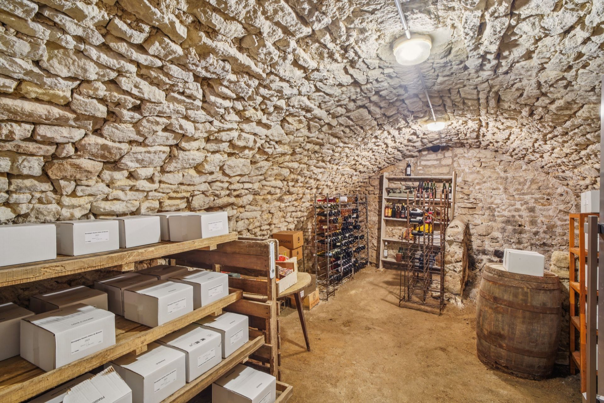 luxury house 8 Rooms for sale on VILLETTE (78930)