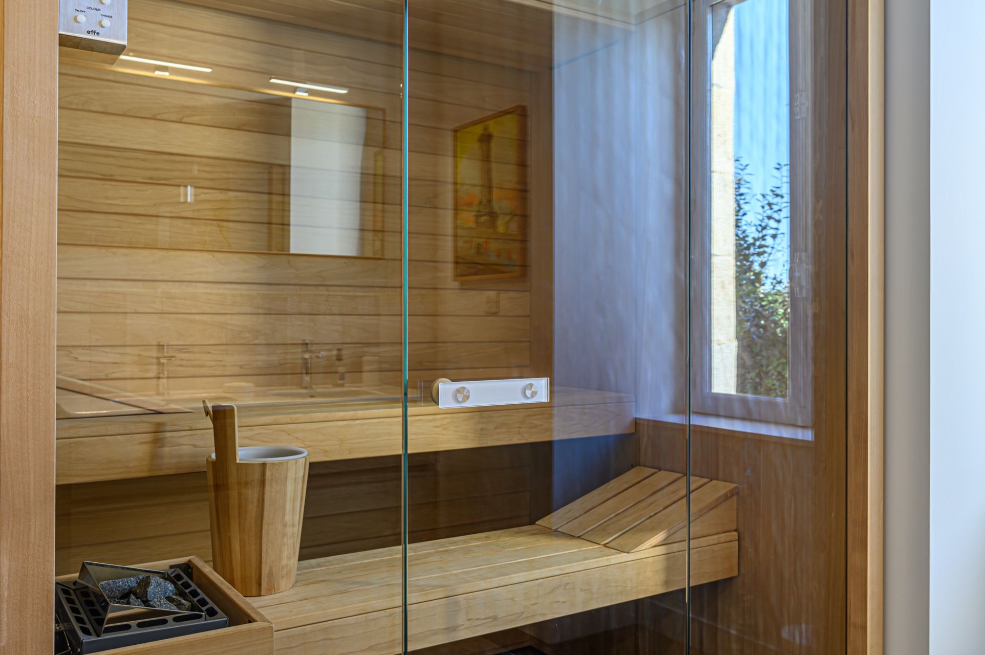 luxury house 6 Rooms for seasonal rent on PENMARCH (29760)
