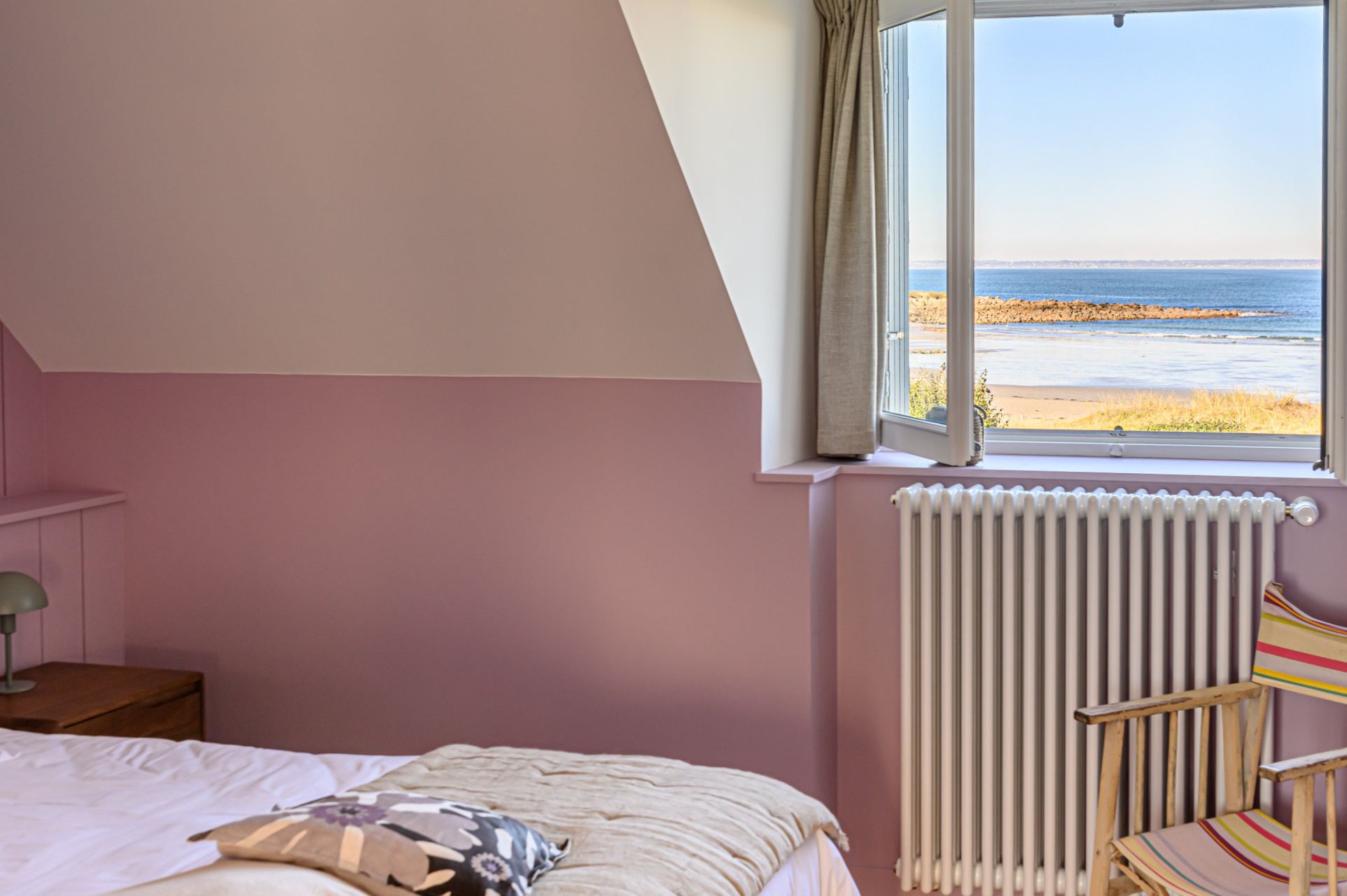 luxury house 6 Rooms for seasonal rent on PENMARCH (29760)