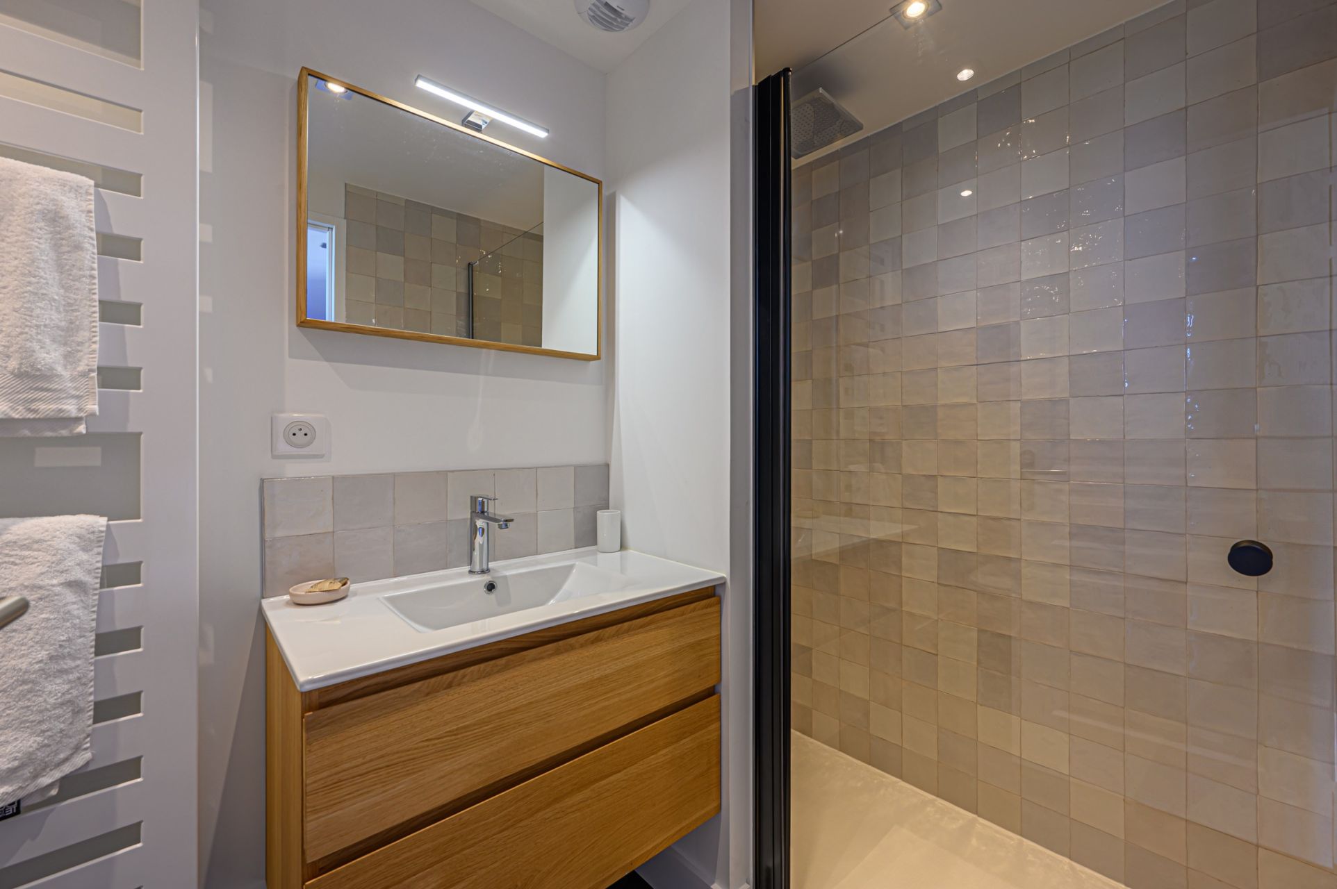 luxury house 6 Rooms for seasonal rent on PENMARCH (29760)