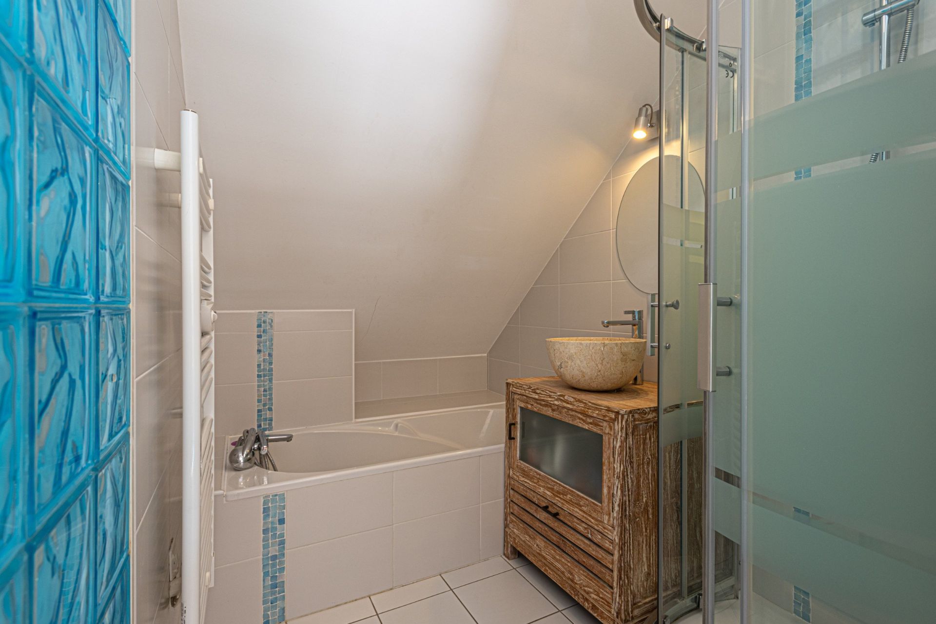 luxury villa 7 Rooms for seasonal rent on SARZEAU (56370)