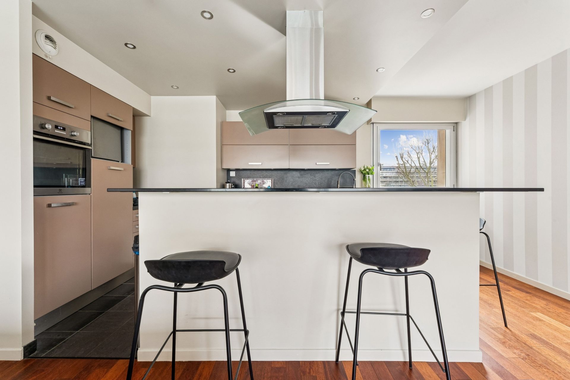 luxury apartment 3 Rooms for sale on NEUILLY SUR SEINE (92200)