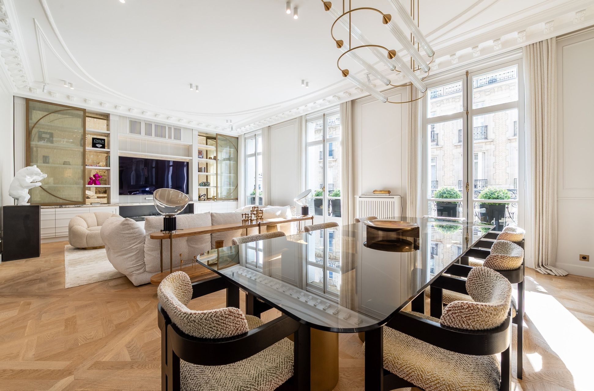 luxury apartment 7 Rooms for sale on PARIS (75016)