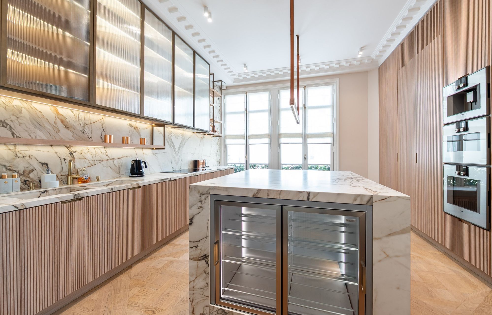 luxury apartment 7 Rooms for sale on PARIS (75016)