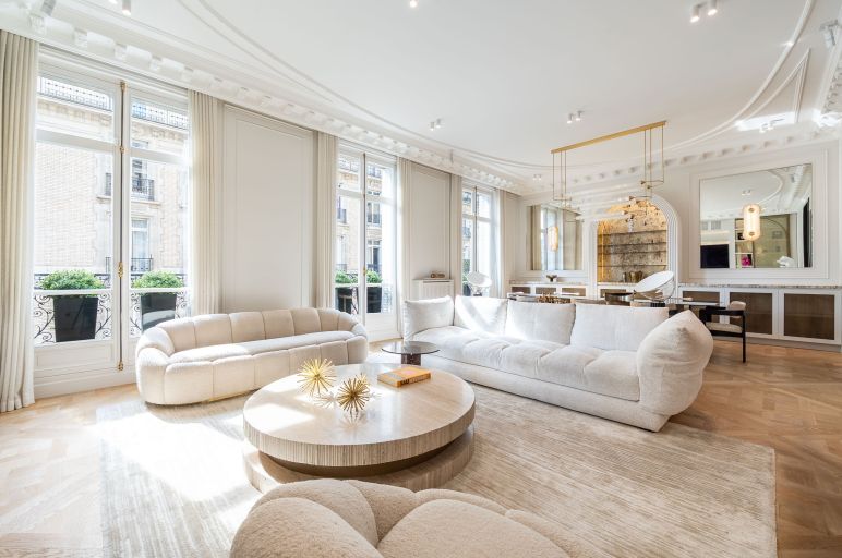 luxury apartment 7 Rooms for sale on PARIS (75016)