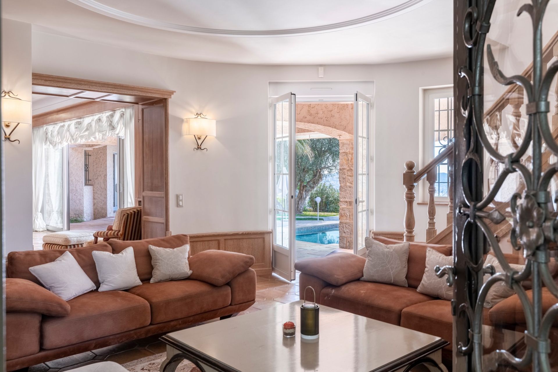 luxury villa 12 Rooms for sale on NICE (06000)