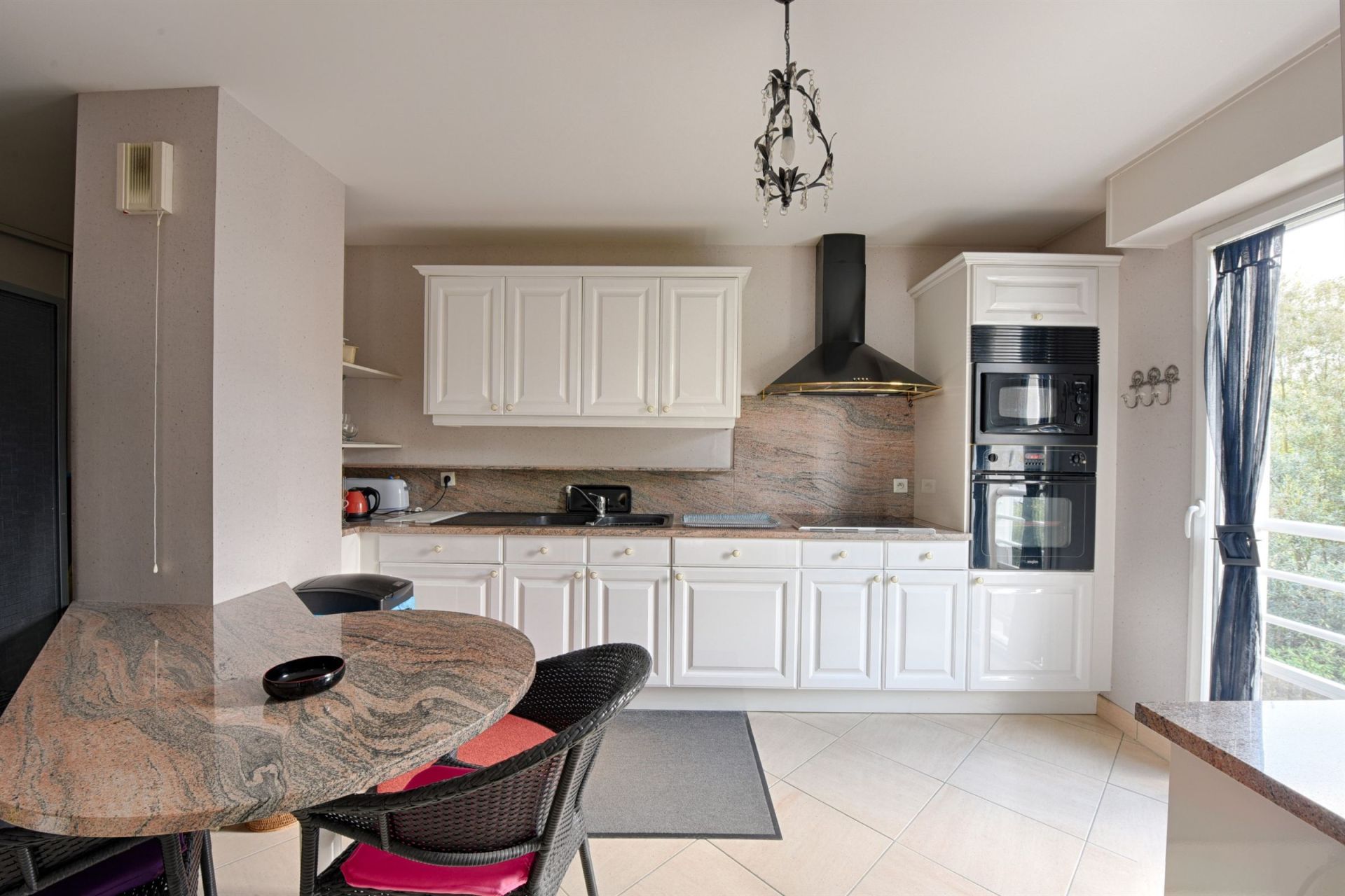 luxury apartment 5 Rooms for sale on NANTES (44000)