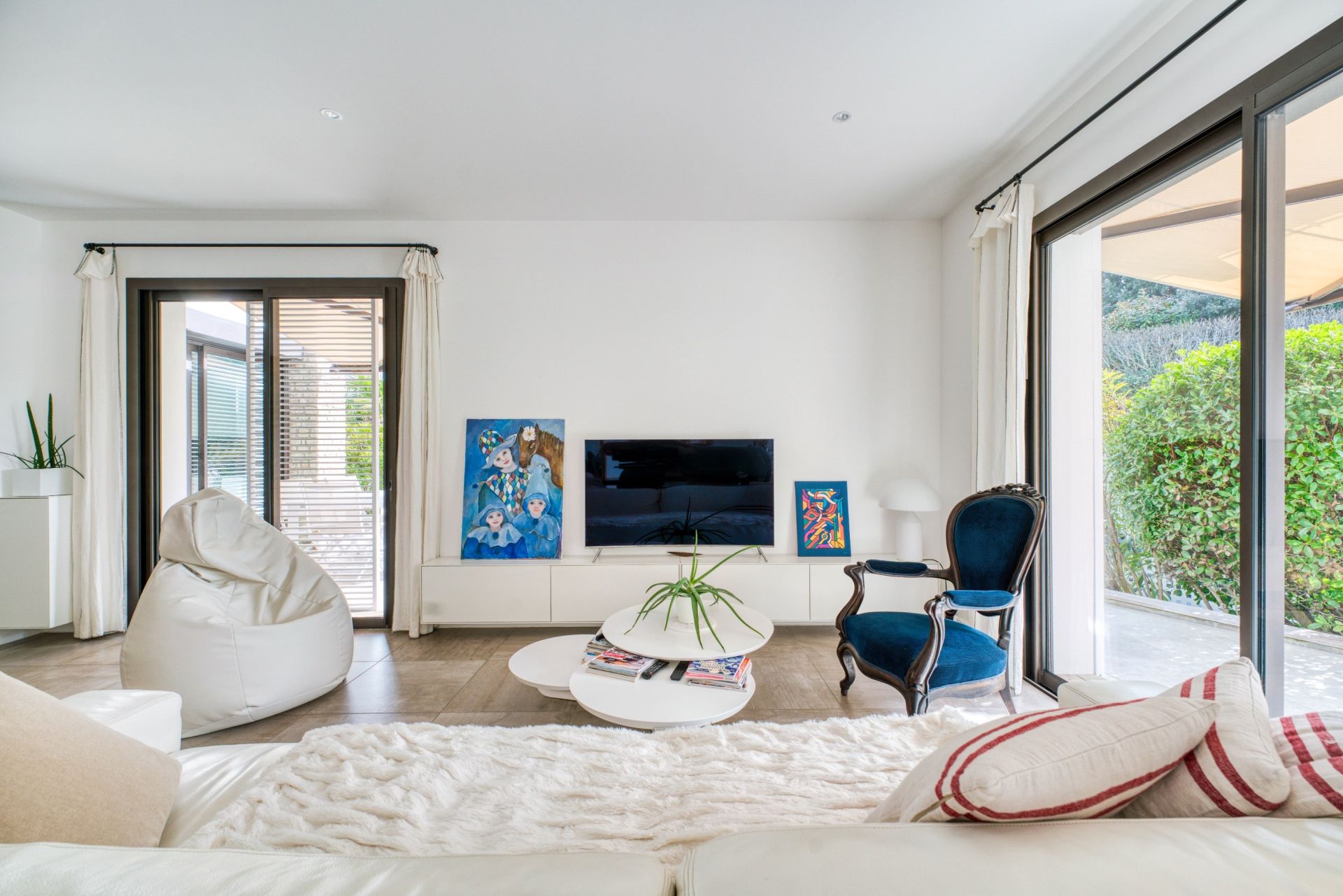 luxury apartment 4 Rooms for sale on ROYAN (17200)