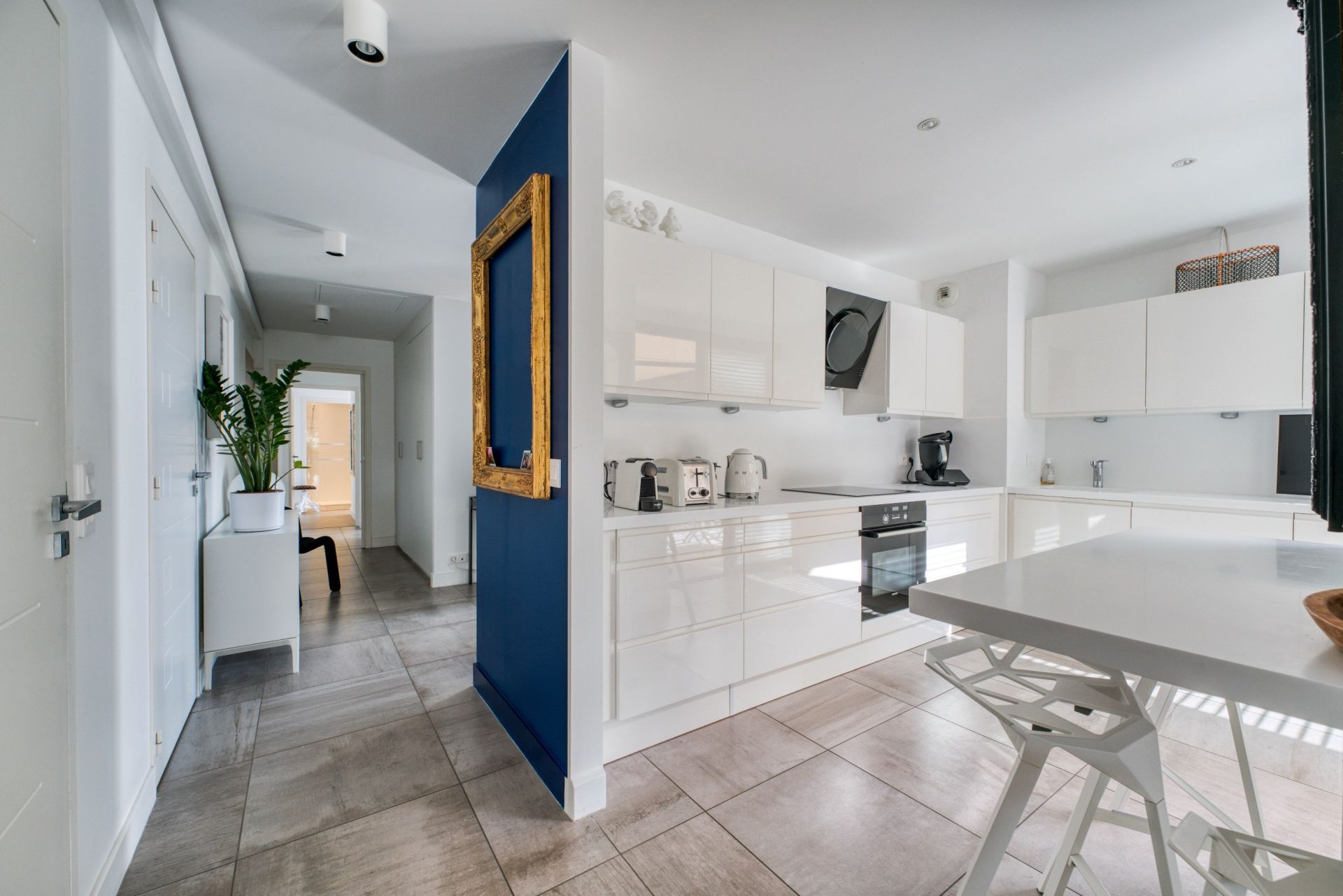 luxury apartment 4 Rooms for sale on ROYAN (17200)