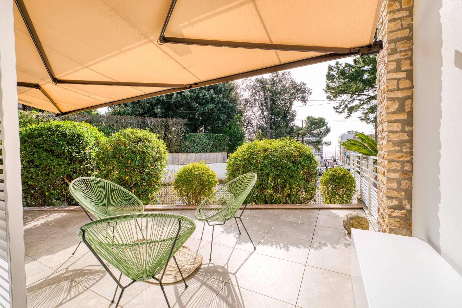 luxury apartment 4 Rooms for sale on ROYAN (17200)