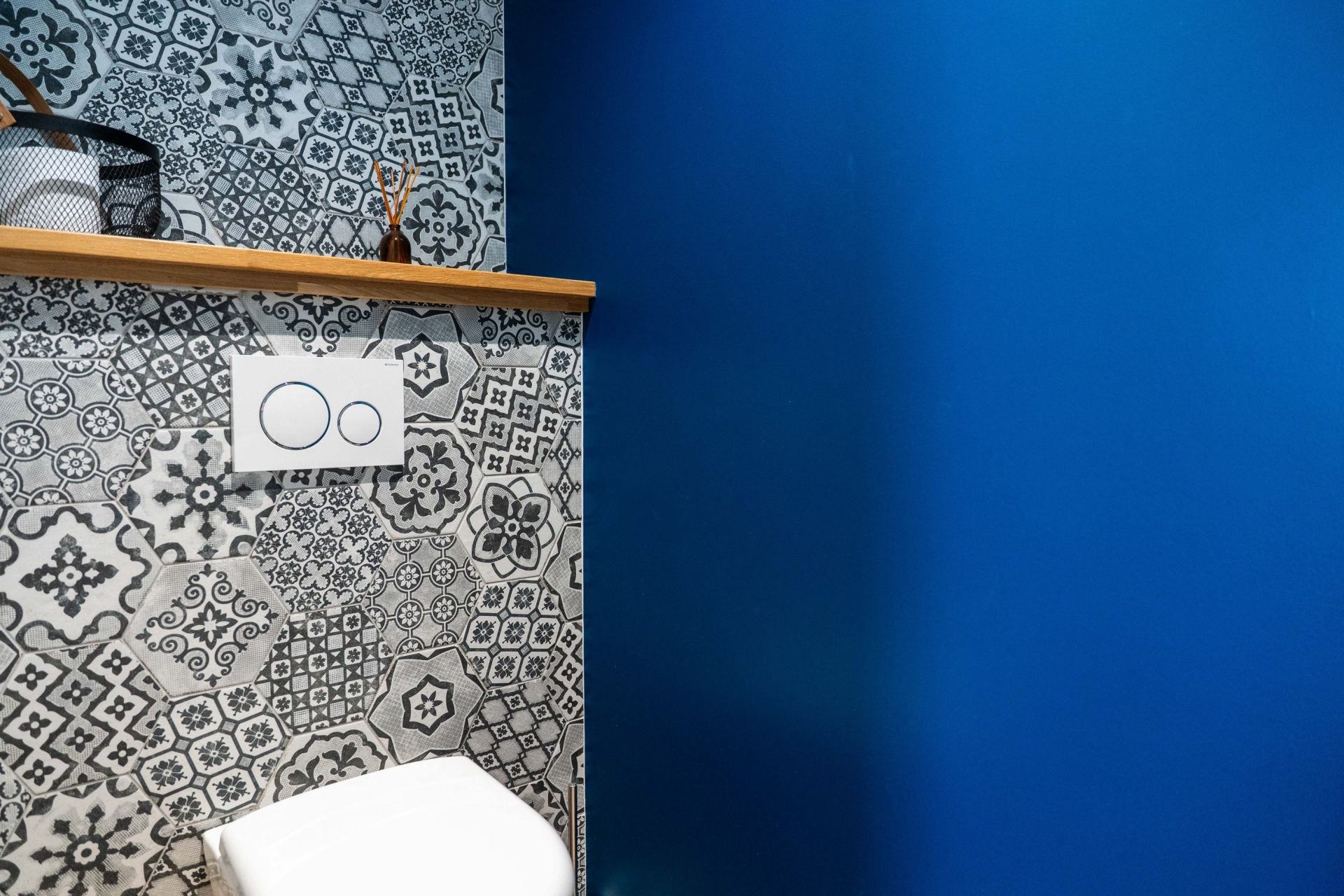 luxury house 5 Rooms for sale on LA COTINIERE (17310)