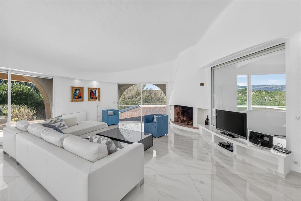 bastide 13 Pièces en vente sur MOUANS SARTOUX (06370)