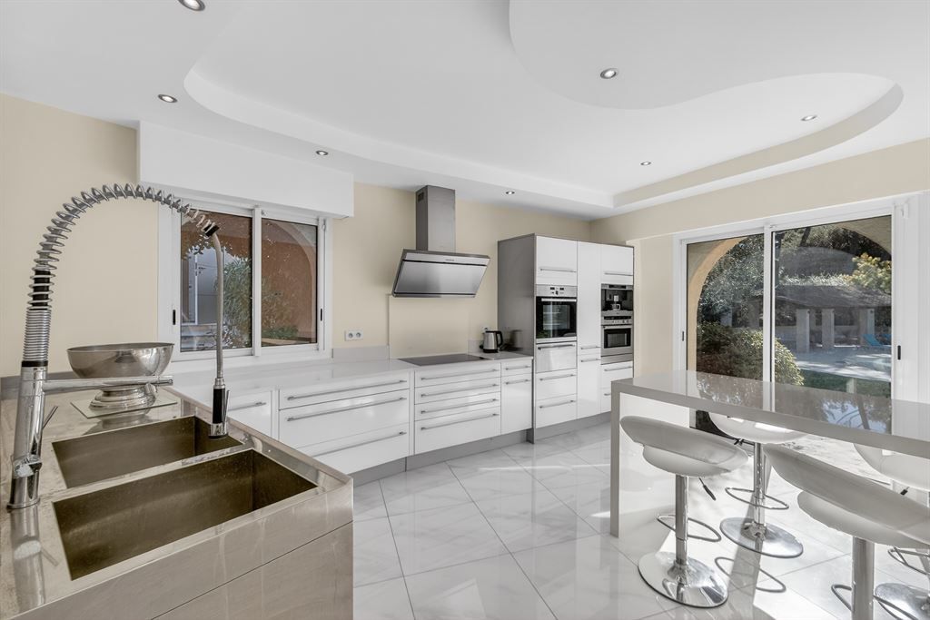 bastide 13 Pièces en vente sur MOUANS SARTOUX (06370)