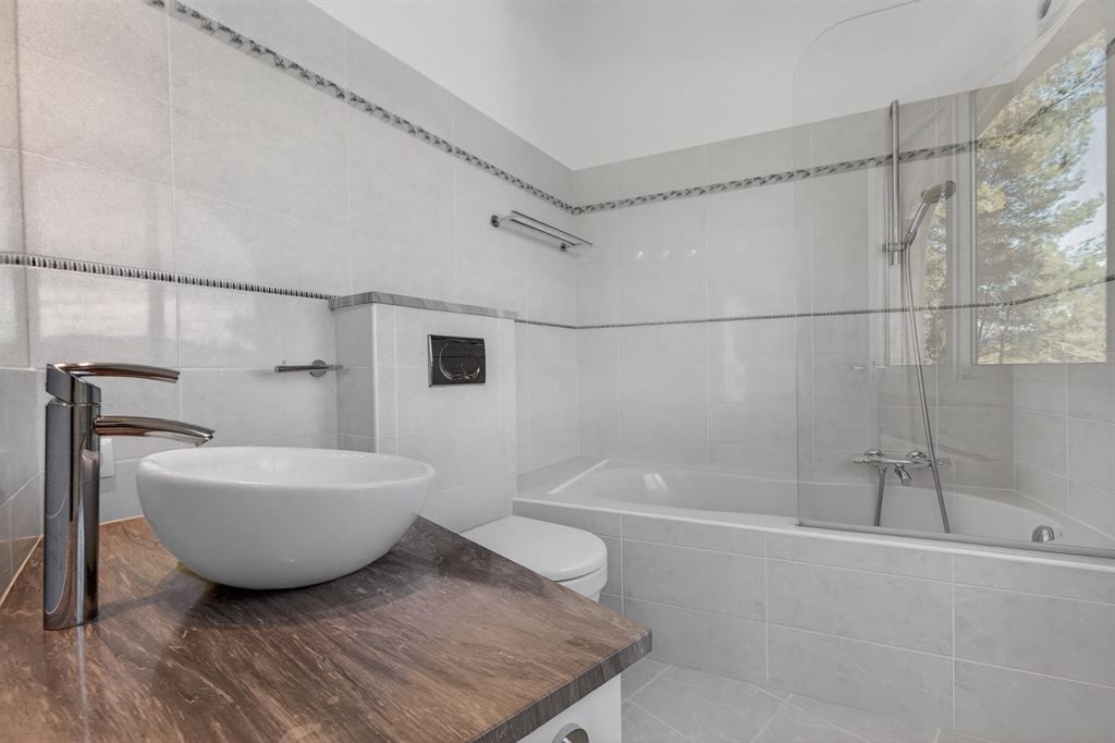 bastide 13 Pièces en vente sur MOUANS SARTOUX (06370)