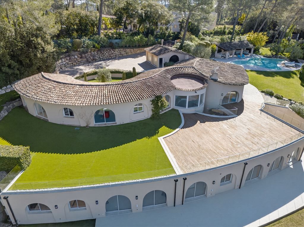 bastide 13 Pièces en vente sur MOUANS SARTOUX (06370)