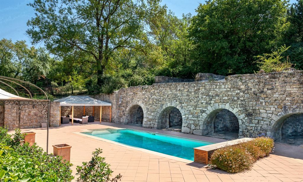 bastide 12 Rooms for sale on CHATEAUNEUF GRASSE (06740)