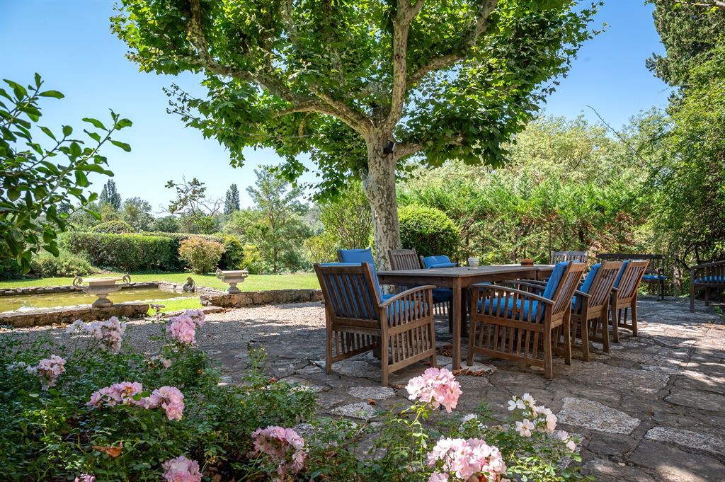 bastide 12 Rooms for sale on CHATEAUNEUF GRASSE (06740)