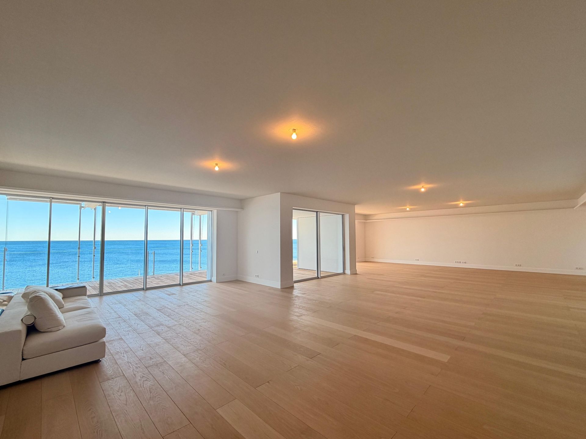luxury apartment 4 Rooms for sale on MONACO (98000)