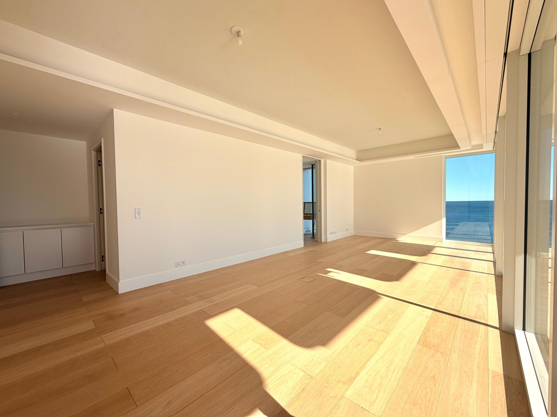 luxury apartment 4 Rooms for sale on MONACO (98000)