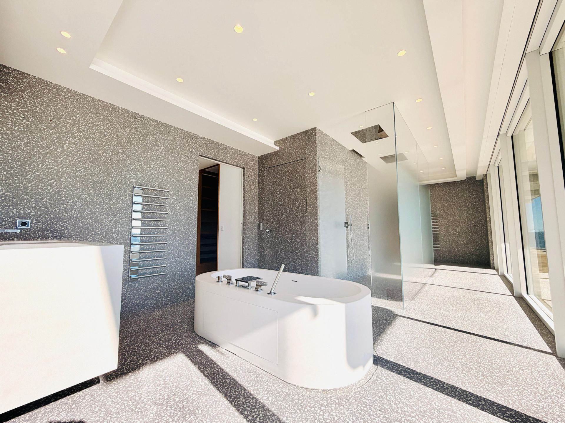 luxury apartment 4 Rooms for sale on MONACO (98000)