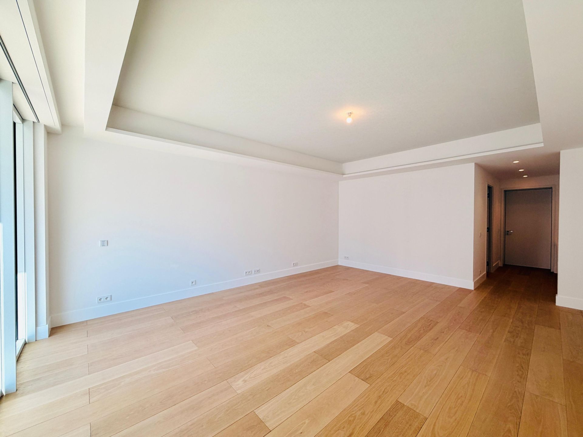 luxury apartment 4 Rooms for sale on MONACO (98000)