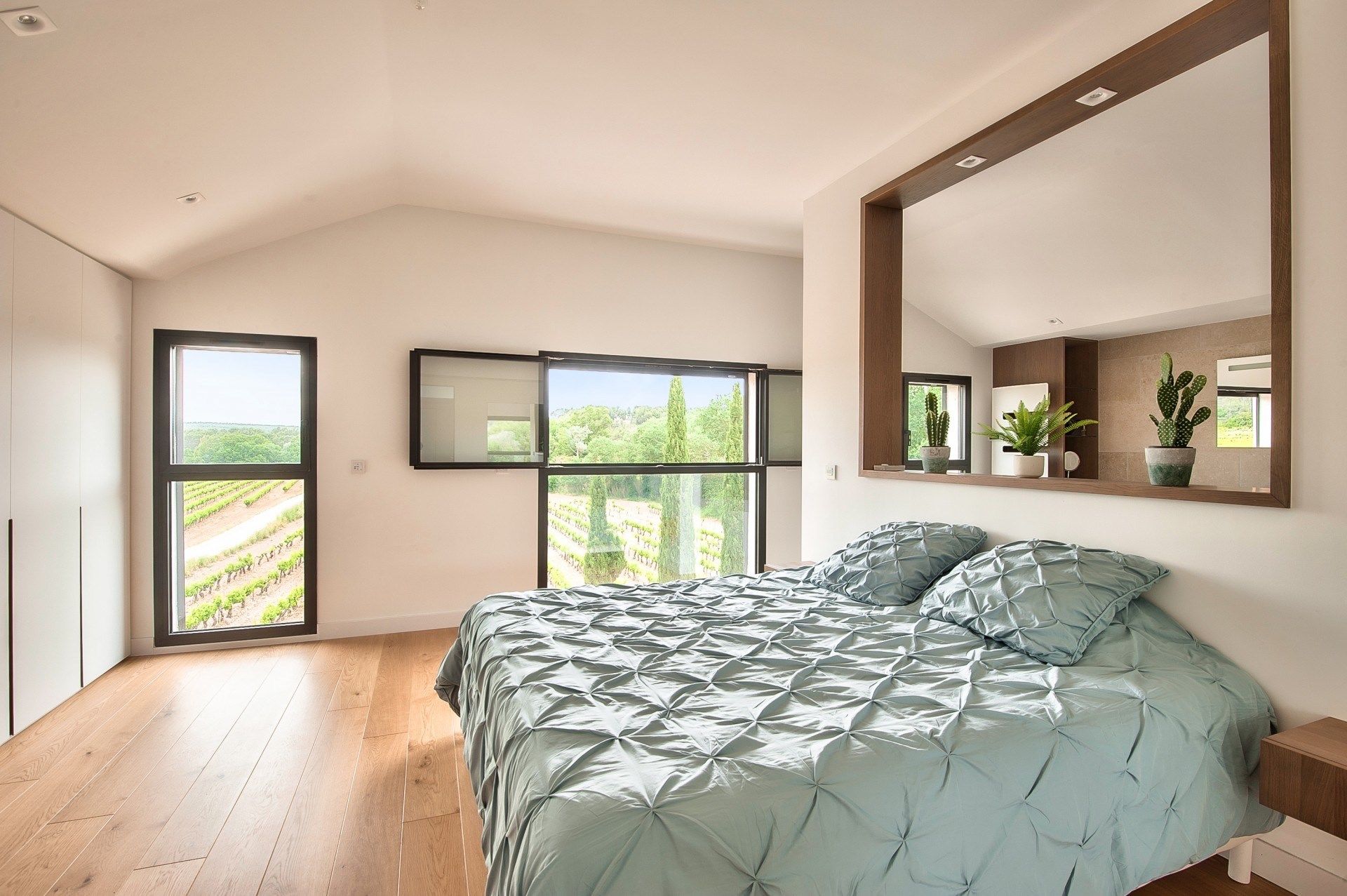 luxury house 6 Rooms for sale on AIX EN PROVENCE (13100)