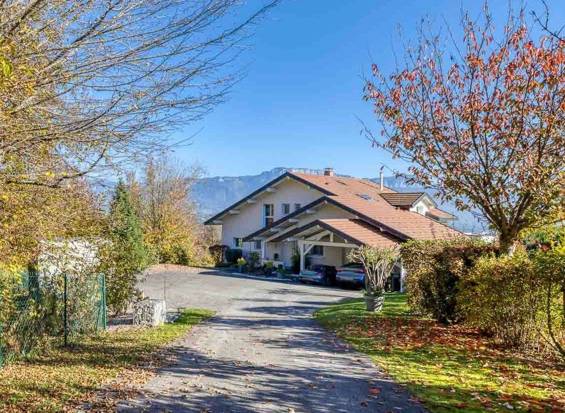 luxury house 7 Rooms for sale on PRINGY (74370)