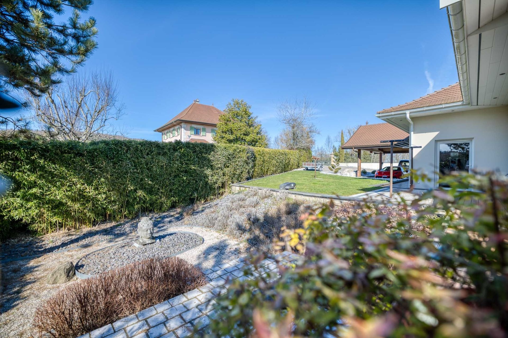 luxury house 18 Rooms for sale on CHAPEIRY (74540)