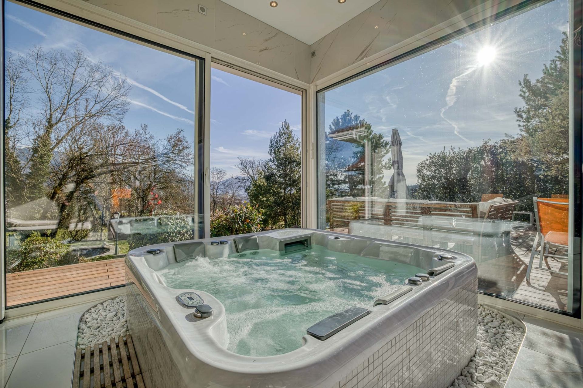 luxury house 18 Rooms for sale on CHAPEIRY (74540)