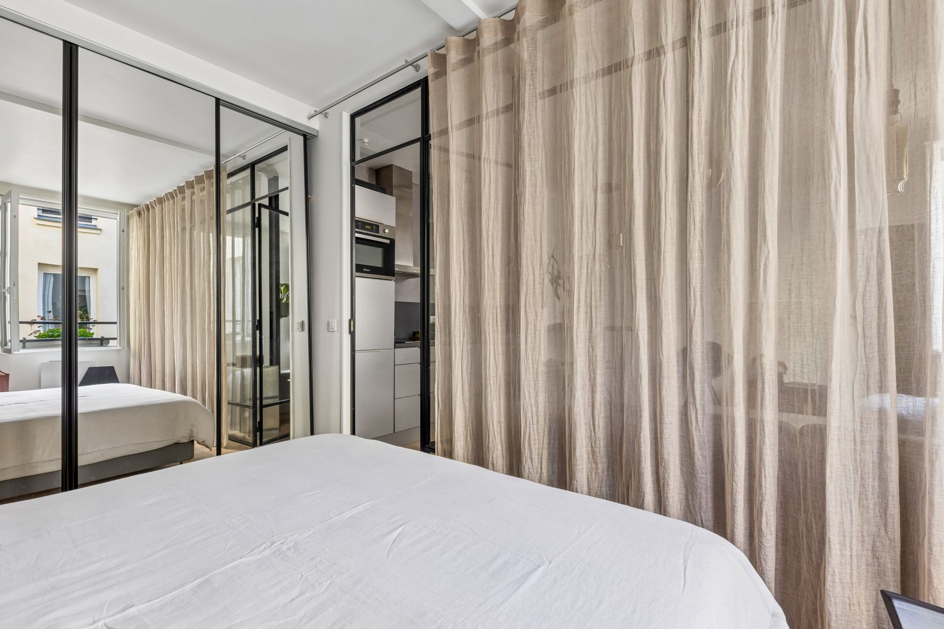 luxury apartment 2 Rooms for sale on PARIS (75003)