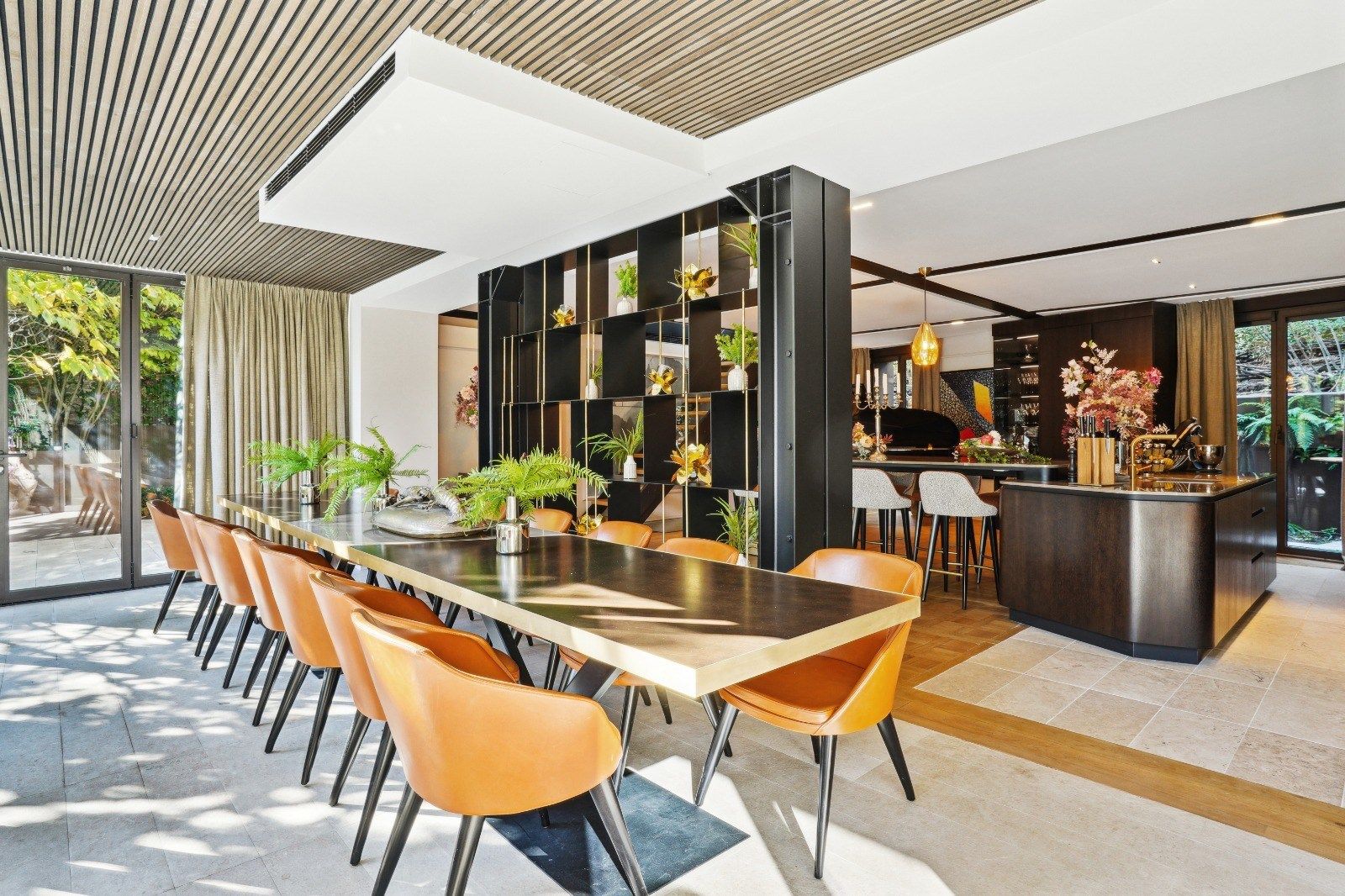 hôtel particulier 12 Pièces en vente sur PARIS (75116)