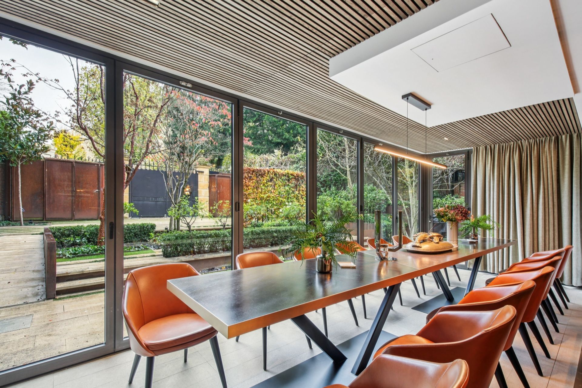 hôtel particulier 12 Pièces en vente sur PARIS (75116)