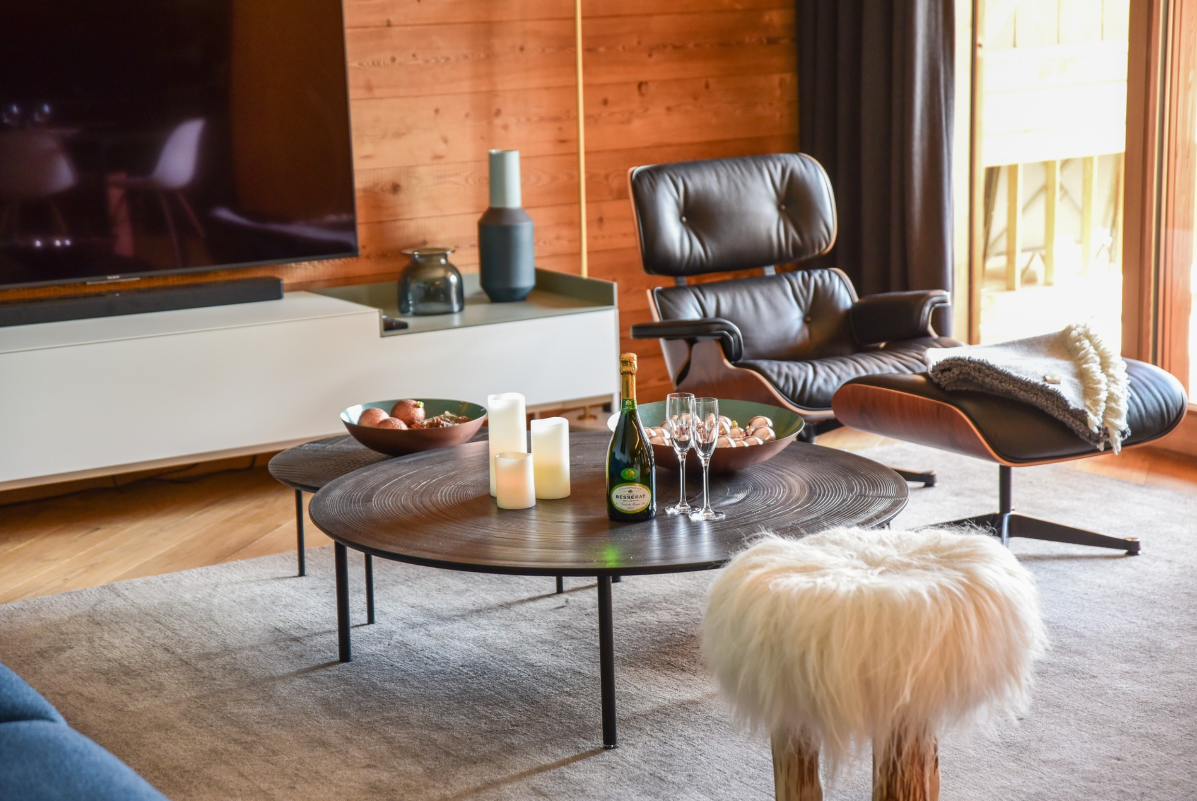 luxury apartment 5 Rooms for sale on L ALPE D HUEZ (38750)