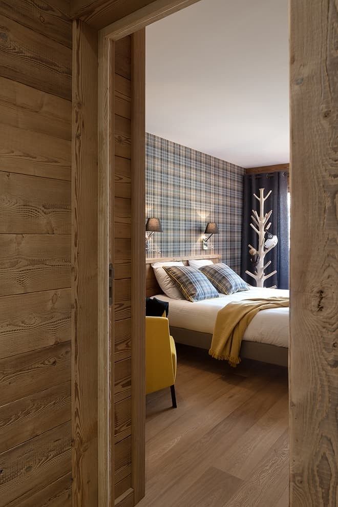 luxury apartment 5 Rooms for sale on L ALPE D HUEZ (38750)