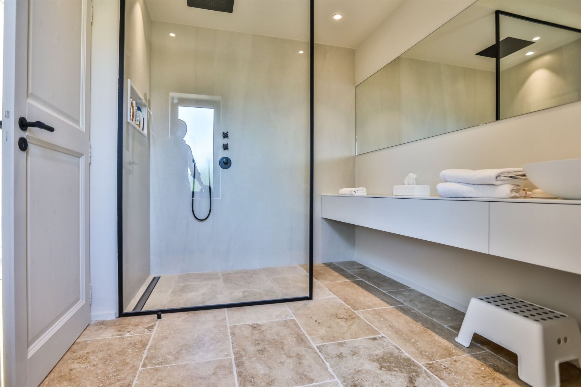 maison de luxe 5 Pièces en location saisonnière sur GORDES (84220)