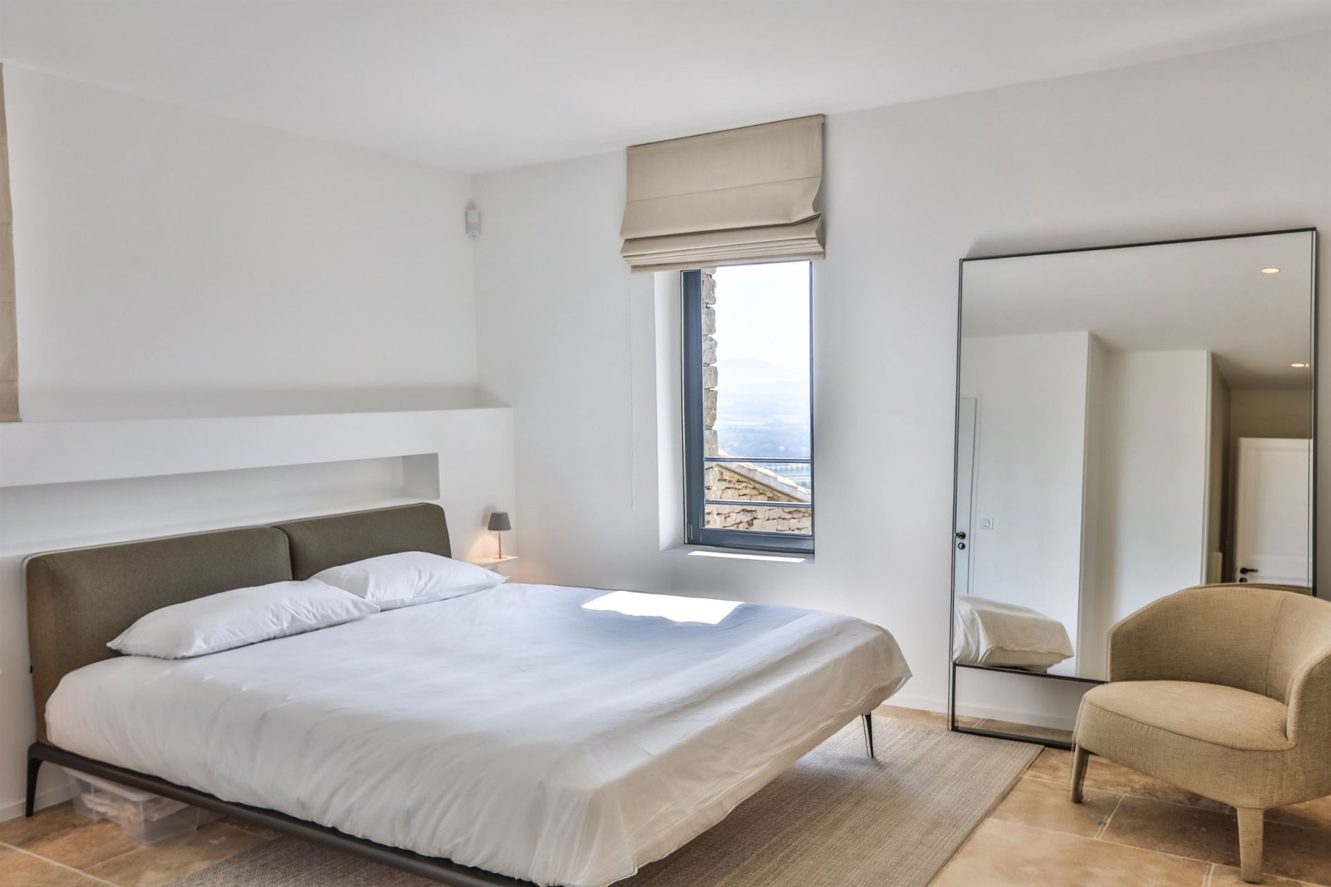 maison de luxe 5 Pièces en location saisonnière sur GORDES (84220)