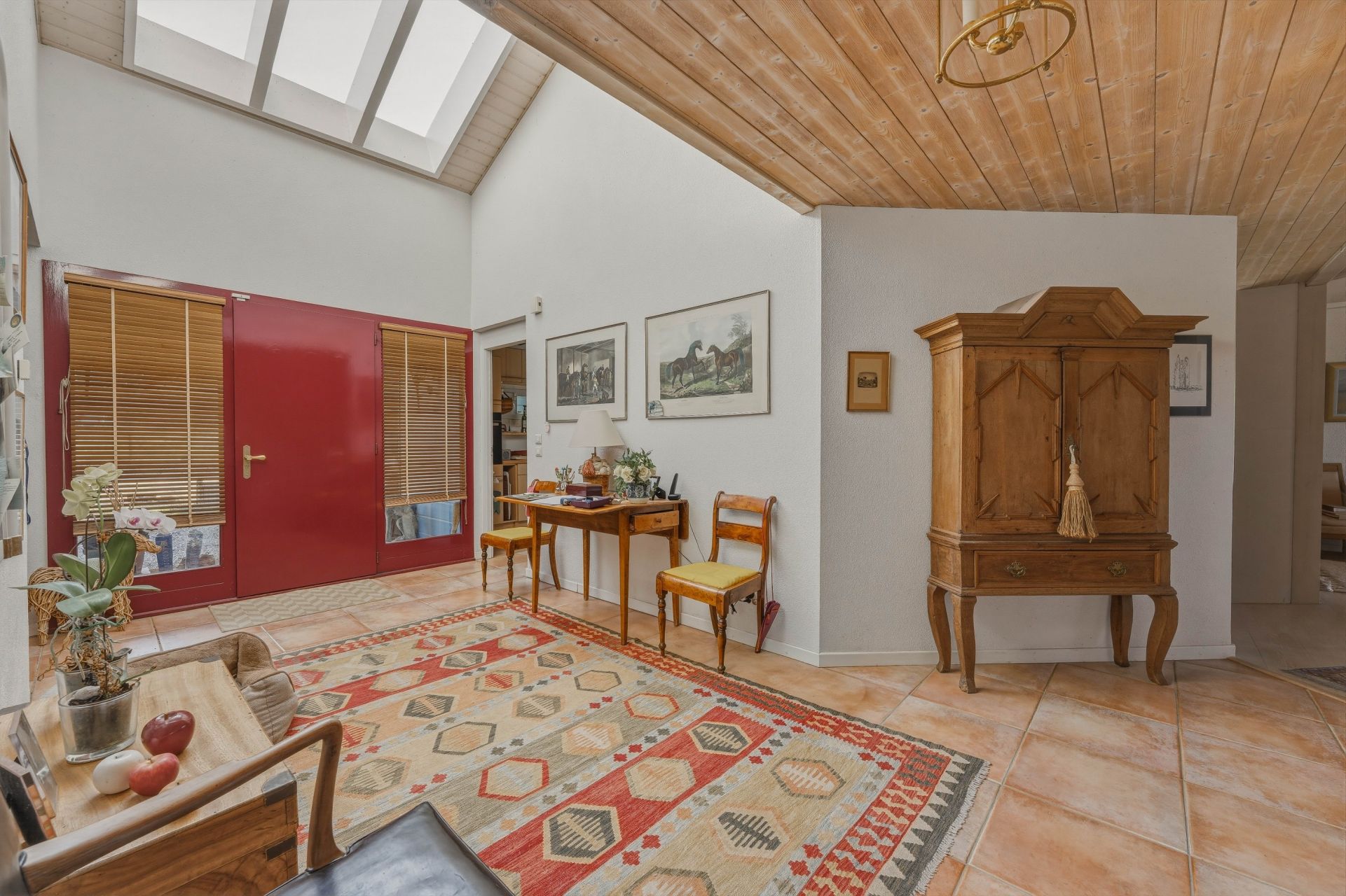 luxury house 9 Rooms for sale on LOISIN (74140)