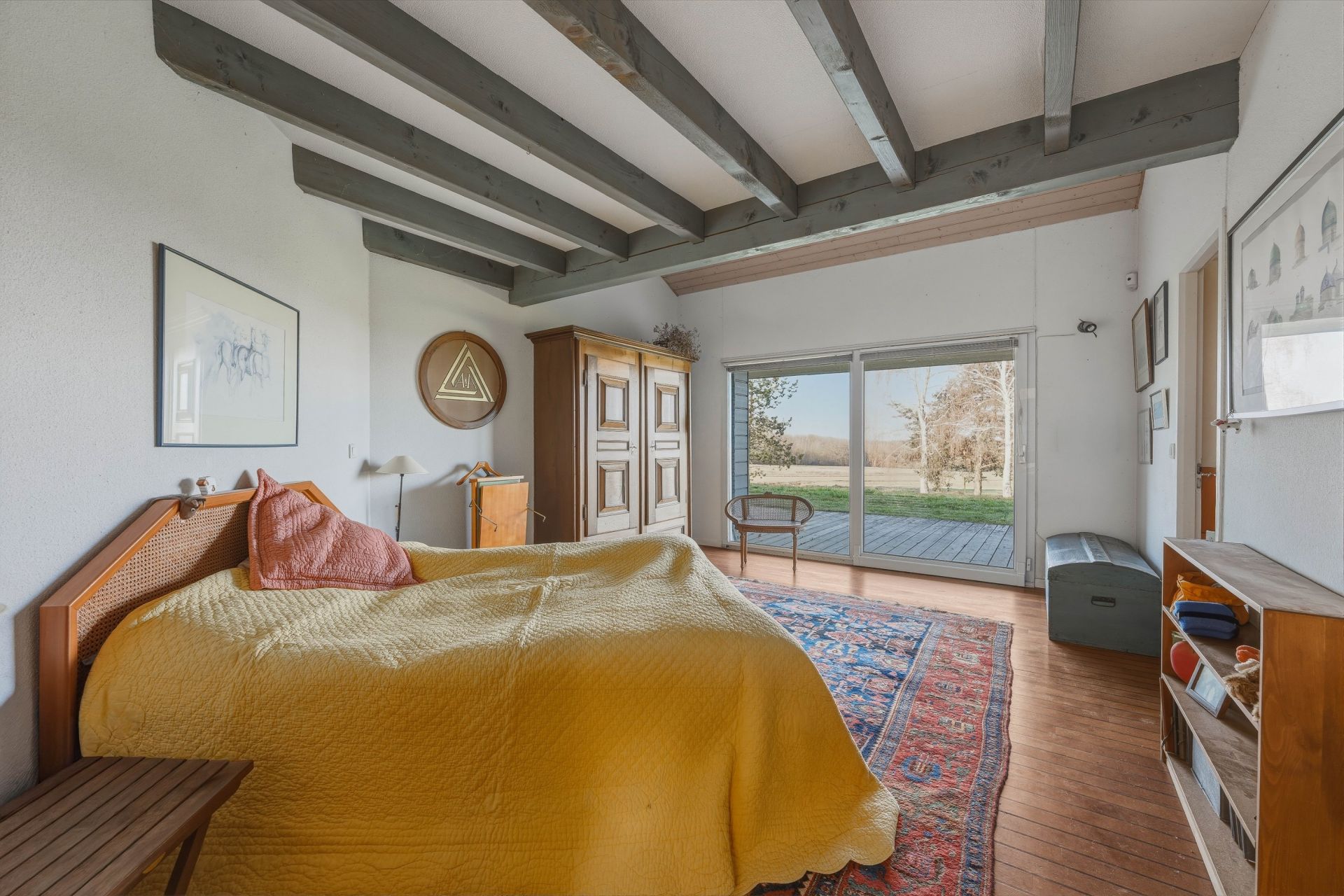 luxury house 9 Rooms for sale on LOISIN (74140)