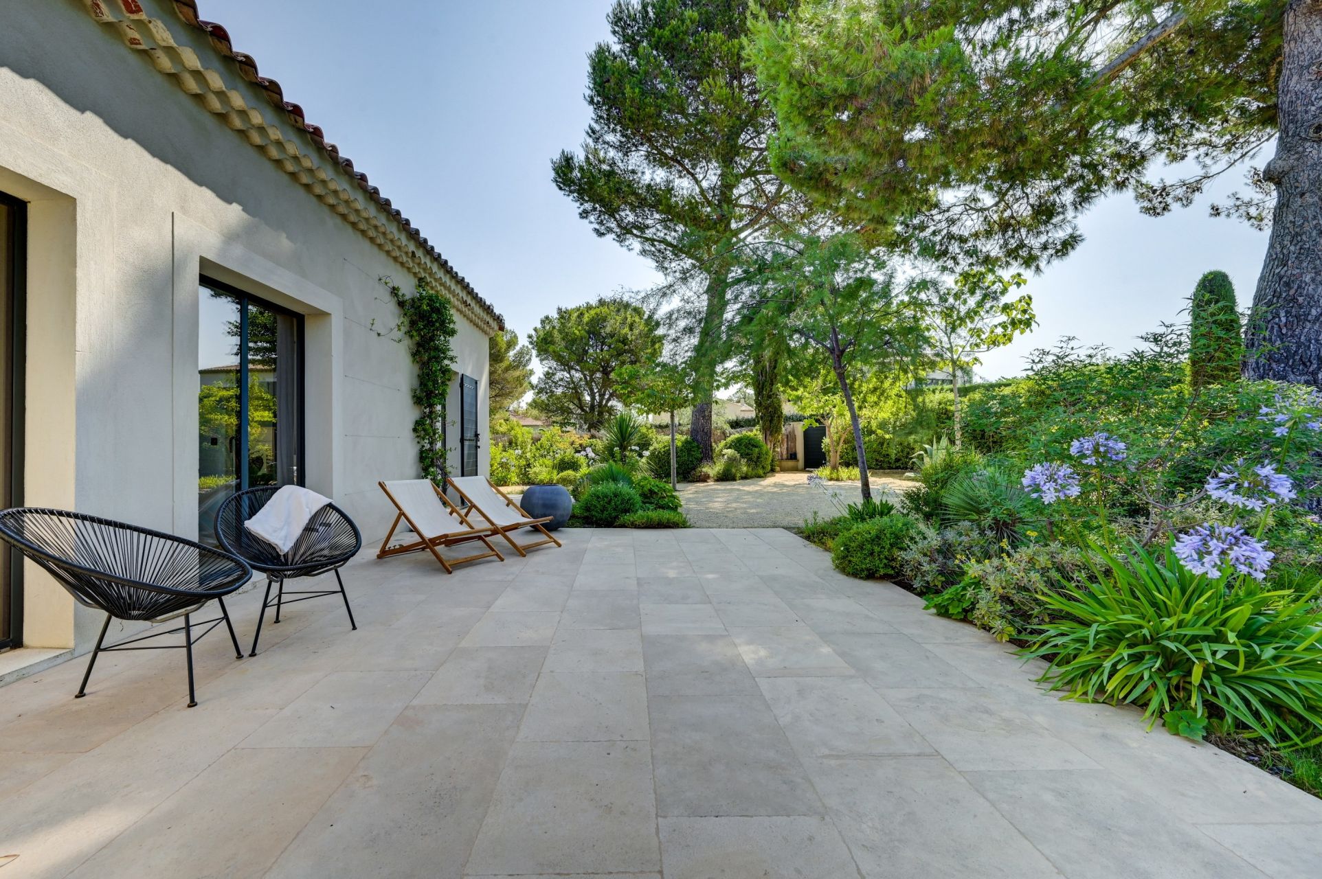 luxury house 7 Rooms for sale on EYGALIERES (13810)