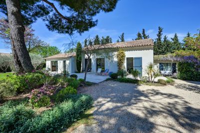 Sale Luxury house Eygalières 7&nbsp;Rooms 225&nbsp;m²