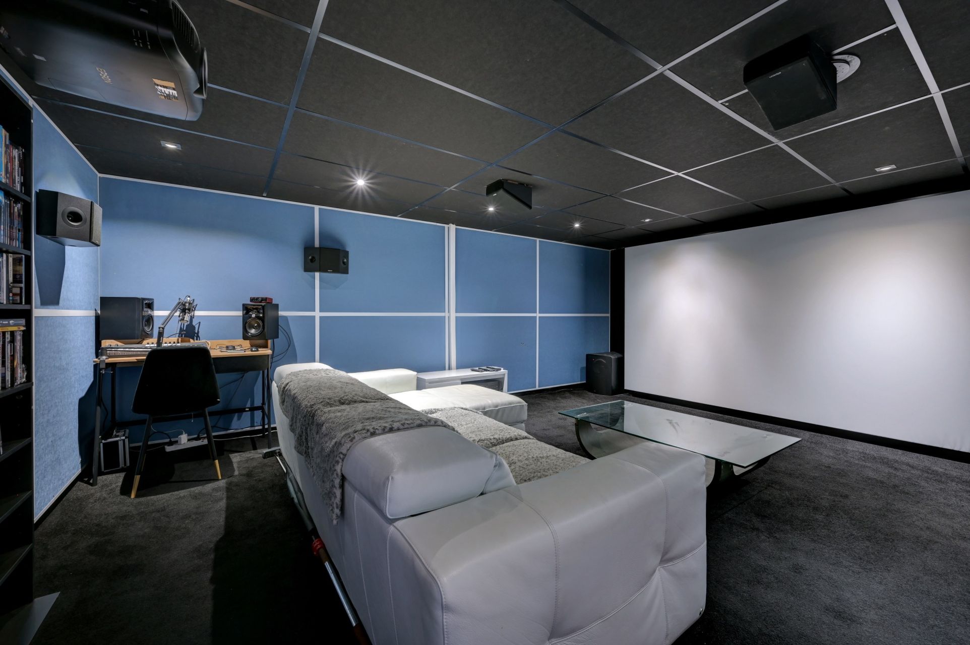 luxury house 7 Rooms for sale on AIX EN PROVENCE (13100)